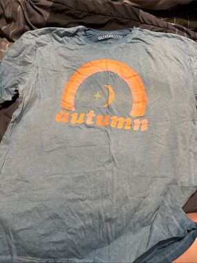 Women’s Light Blue 'Autumn' Graphic T-Shirt